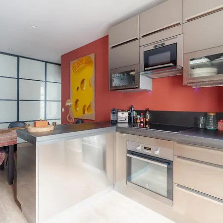 Veeve - Artful Escape Apartment Paris